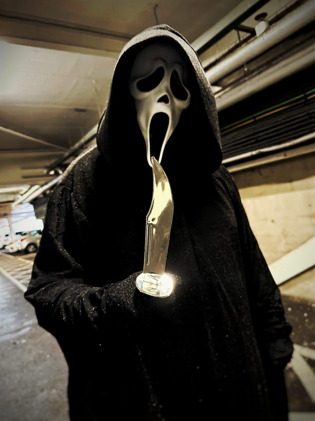 Ghostface-inspired convention portrait